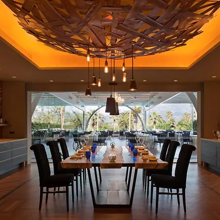 מלון Savoy & - Preferred & 5*