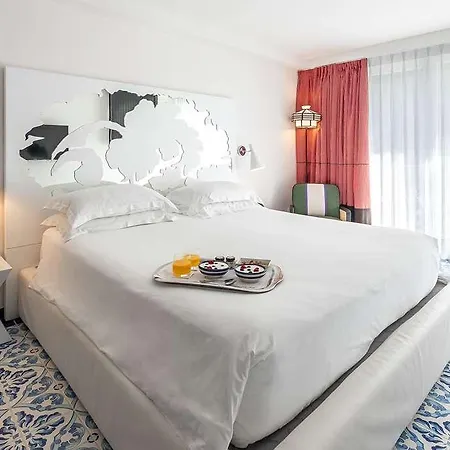 Savoy & - Preferred & Paestum