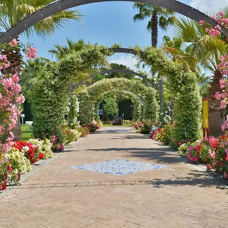 Hotel Savoy & - Preferred & 5*