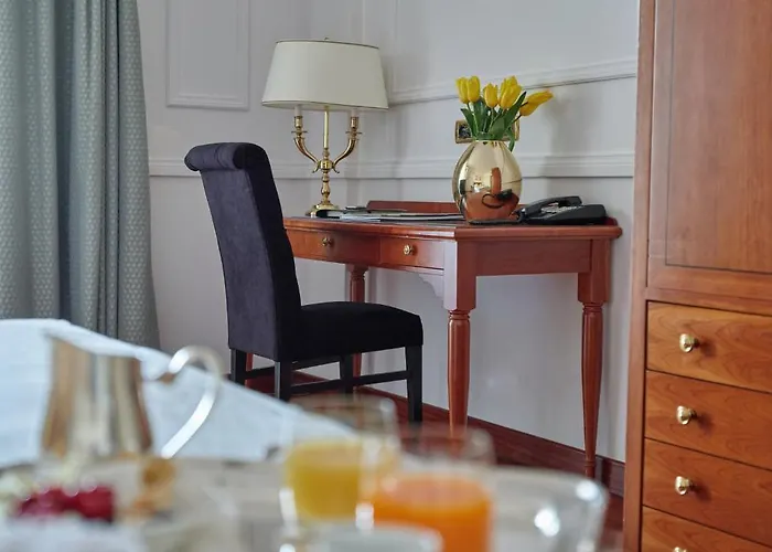 Savoy & - Preferred & Hotel 5*